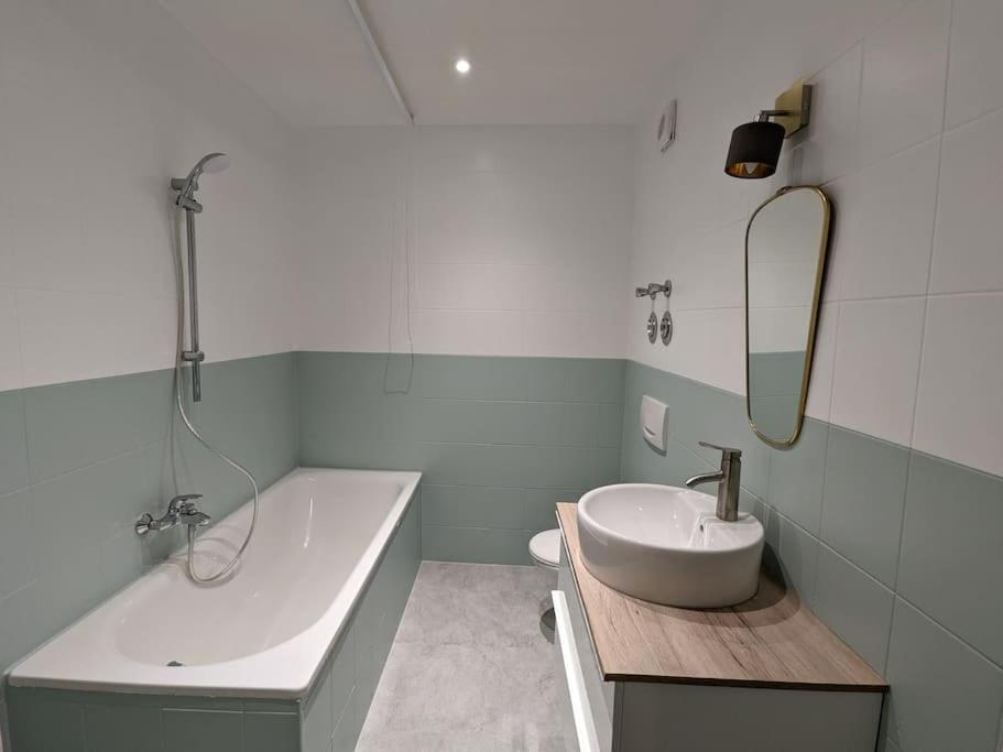 Ferienwohnung Stilvolle Moderne Unter Hohen Decken Görlitz Exterior foto